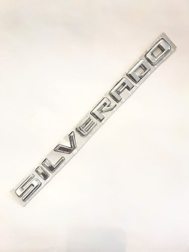 Emblema Letra Chevrolet Silverado 2017-2021 Cromado