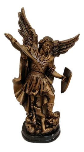 Escultura De San Miguel Arcangel Con Escudo Y Espada 33cm