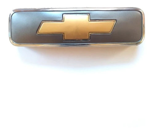 Emblema De Parrilla Chevrolet Suburban, Cheyenne Y Silverado