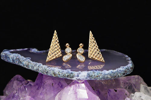 Aretes Broqueles Oro 18k Triangulo Elegante Mujer Diamantes